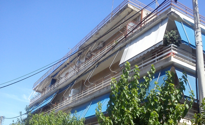 Παλια πολυκατοικία