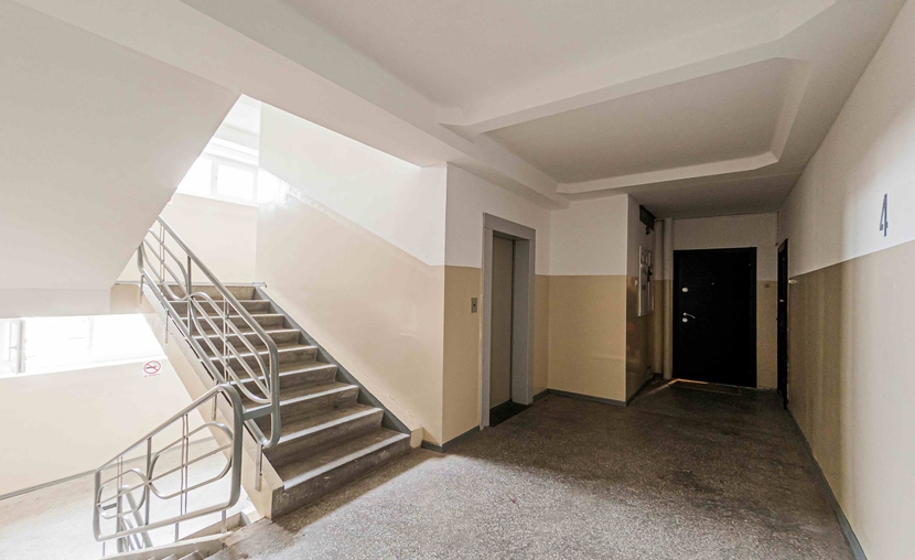 Πολυκατοικία εσωτερικό 2